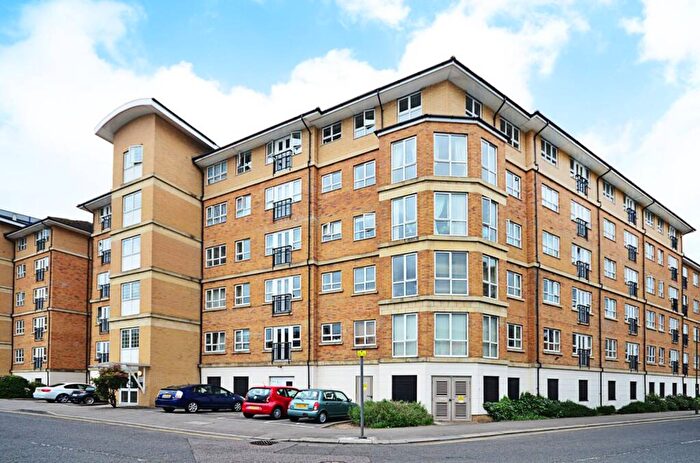 1 Bedroom Flat For Sale In Rookery Way, Colindale, London, NW9
