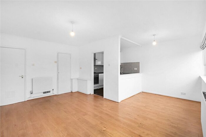 1 Bedroom Flat For Sale In Shawbury Court, East Dulwich, London, SE22