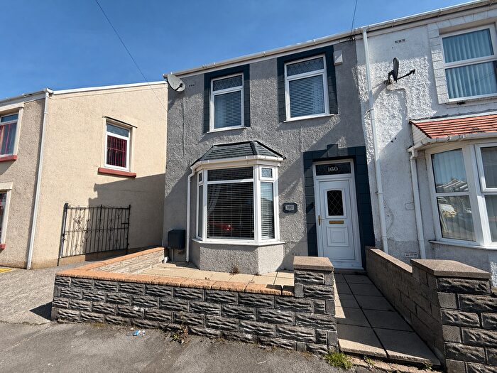 2 Bedroom End Of Terrace House For Sale In Middle Road, Swansea, SA5