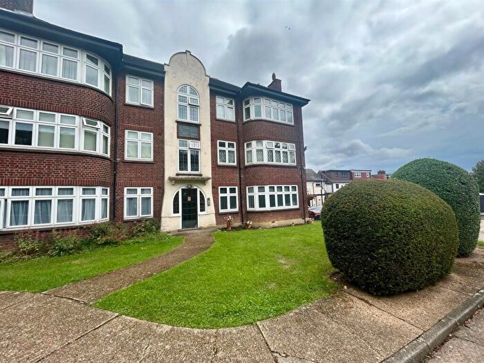 2 Bedroom Flat To Rent In Hill Court, Main Road, Romford Essex, RM1