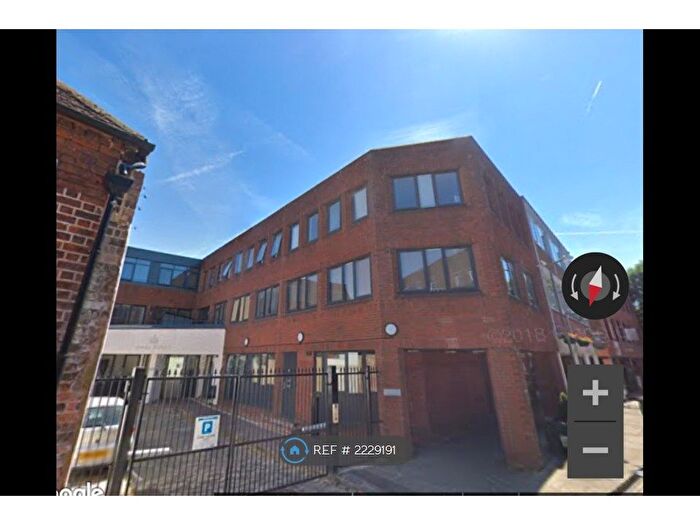 2 Bedroom Flat To Rent In George Street, Aylesbury, HP20