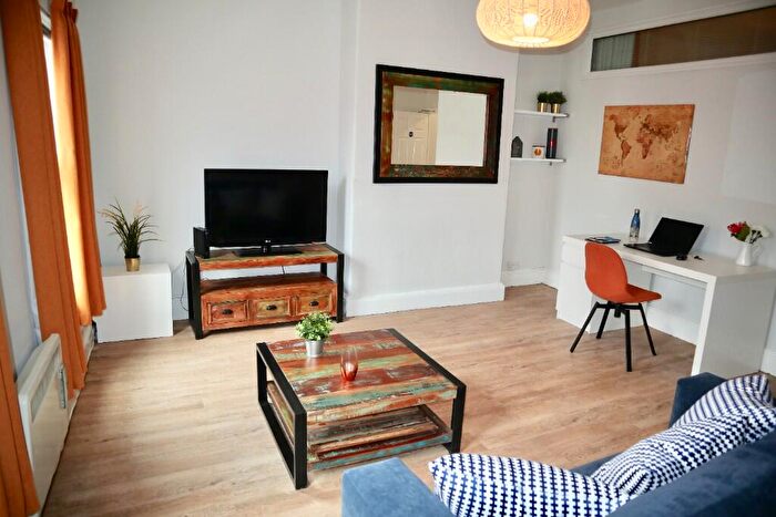 1 Bedroom Flat To Rent In Lawrence Road, Liverpool, Merseyside, L15