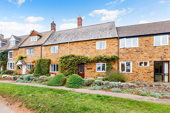 3 Bedroom Terraced House For Sale In The Green, Shenington, OX15