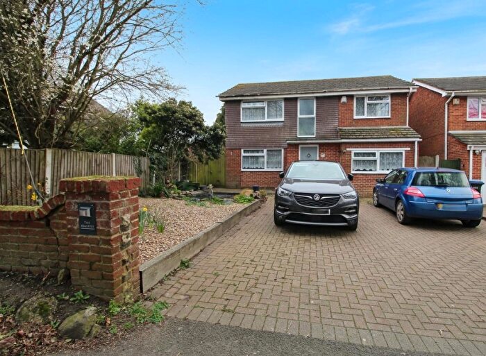 5 Bedroom Detached House For Sale In Spratling Street, Manston, Ramsgate, CT12