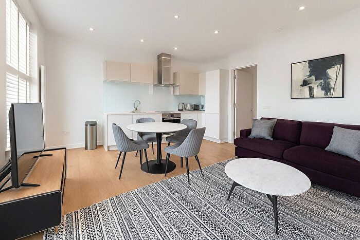 1 Bedroom Flat To Rent In Regents Park Road, Primrose Hill, London, NW1