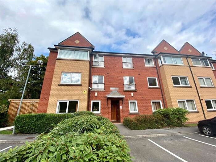 2 Bedroom Flat To Rent In Whiteoak Road, Manchester, Greater Manchester, M14