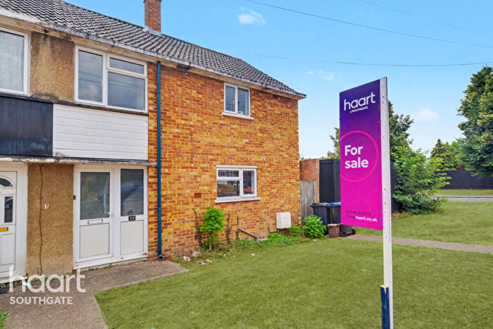 3 Bedroom End Of Terrace House For Sale In Glenville Avenue, Enfield, EN2