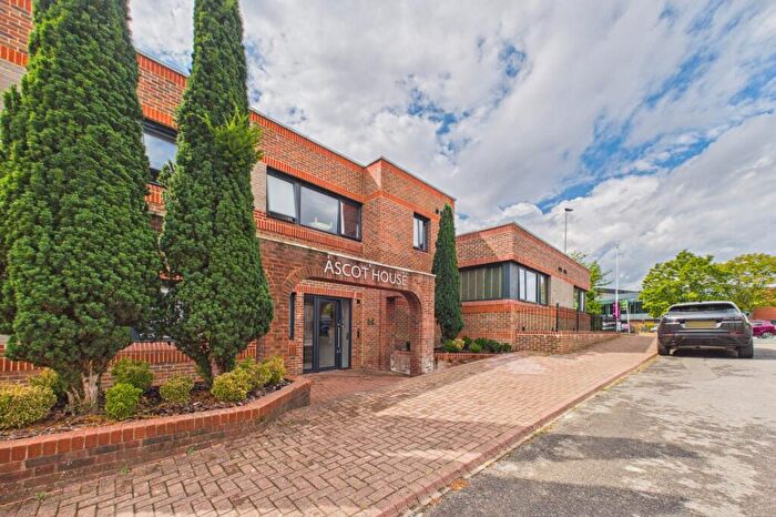 1 Bedroom Flat To Rent In Finchampstead Road, Wokingham, Berkshire, RG40