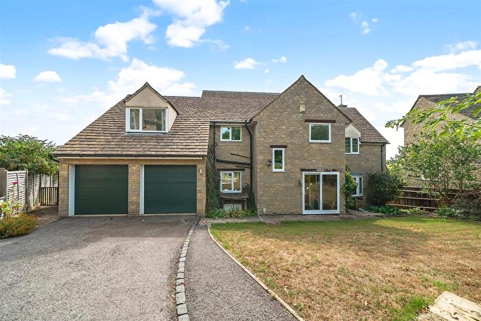 4 Bedroom Detached House For Sale In Walnut Close, Wootton, Woodstock, OX20