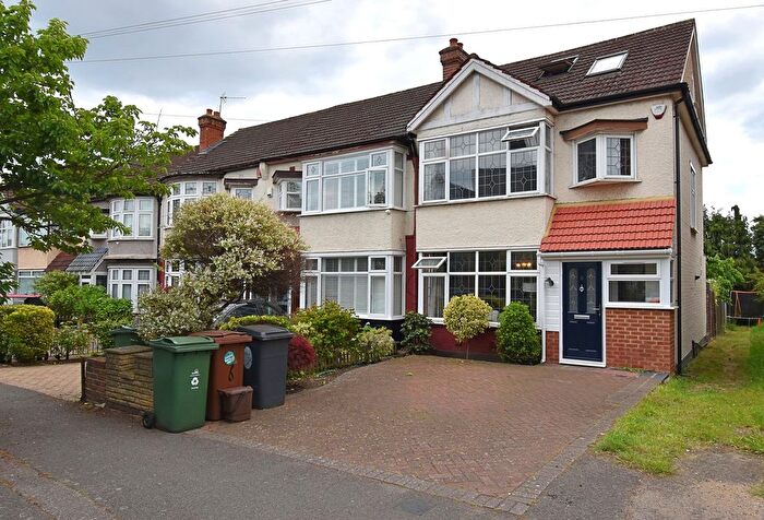 4 Bedroom Property For Sale In Larkswood Road, Chingford, London., E4