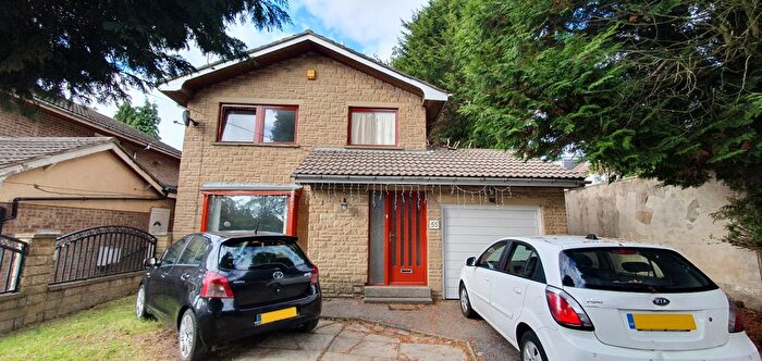 3 Bedroom Detached House To Rent In Baslow Grove, Bradford, BD9