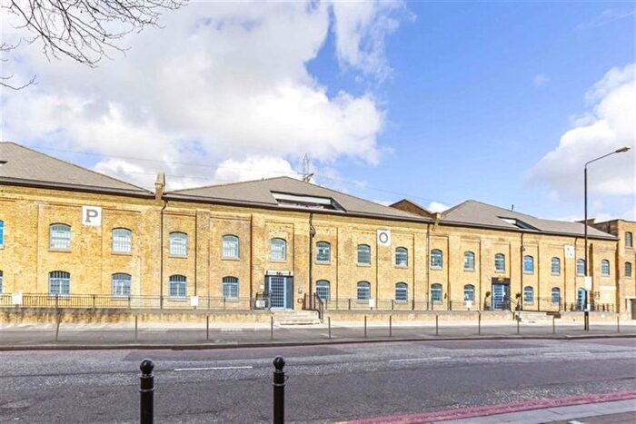 2 Bedroom Flat To Rent In Western Gateway, London, E16