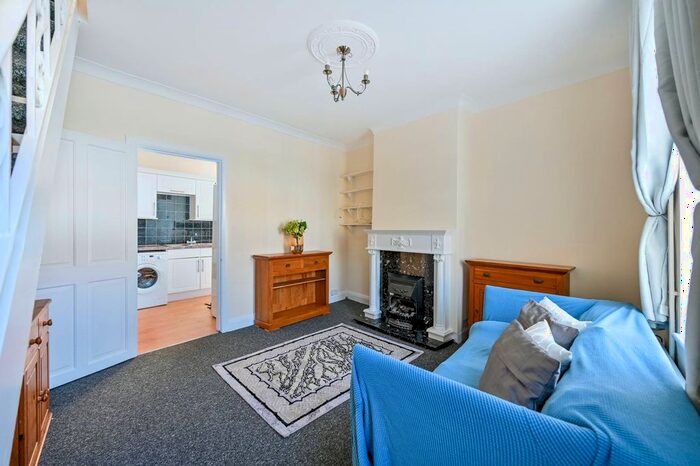 2 Bedroom Property To Rent In Worton Road, Isleworth, TW7