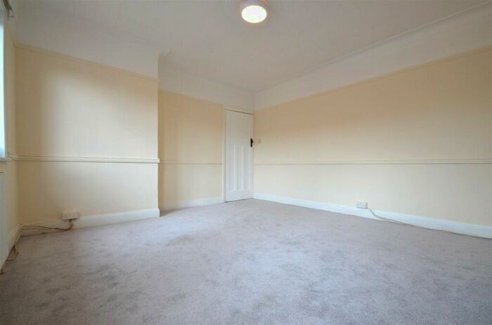 2 Bedroom Flat To Rent In Victoria Road, Ruislip, HA4