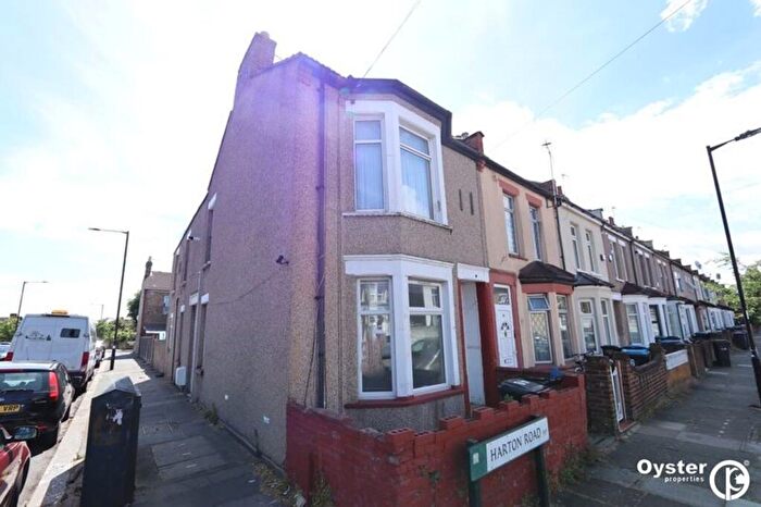 2 Bedroom Flat To Rent In Harton Road, London, N9