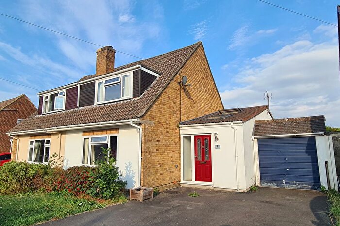 3 Bedroom Semi-Detached House For Sale In Highbury Park, Warminster, BA12
