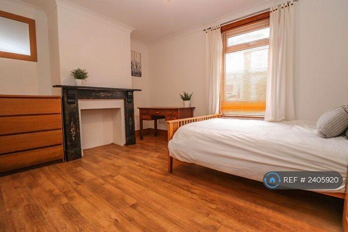 3 Bedroom End Of Terrace House To Rent In Gordon Avenue, Southampton, SO14