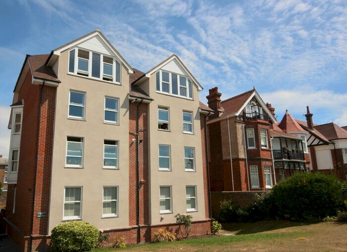 2 Bedroom Flat To Rent In Marine Road, Walmer, Deal, CT14
