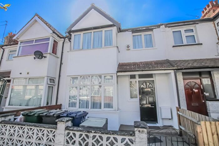 3 Bedroom House To Rent In Hamilton Road, Golders Green, NW11
