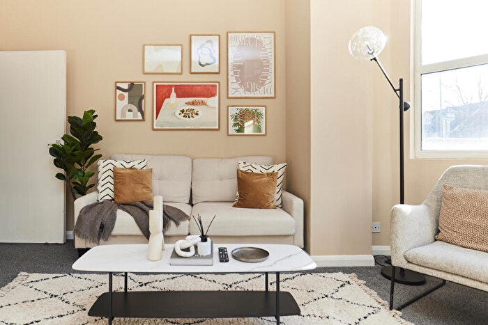 1 Bedroom Flat To Rent In Anerley Road, SE20