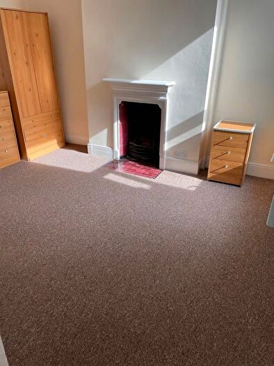 2 Bedroom Flat To Rent In Flat, Hillfield Park, London, N10