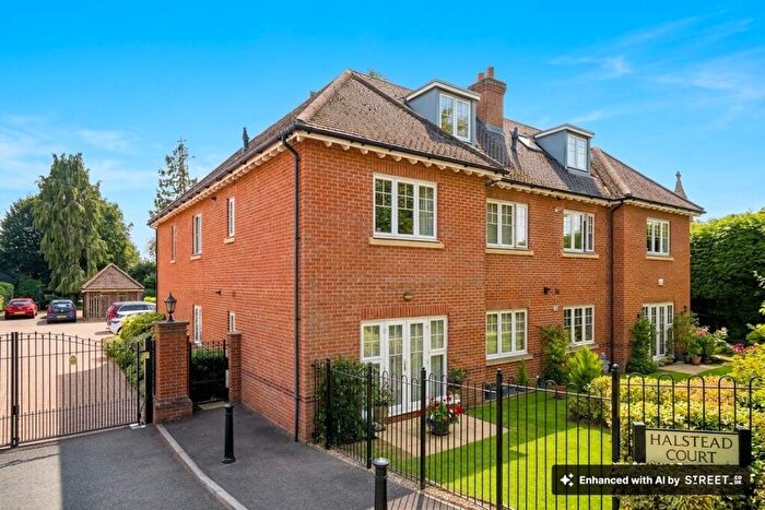 2 Bedroom Flat For Sale In Warwick Road, Beaconsfield, HP9