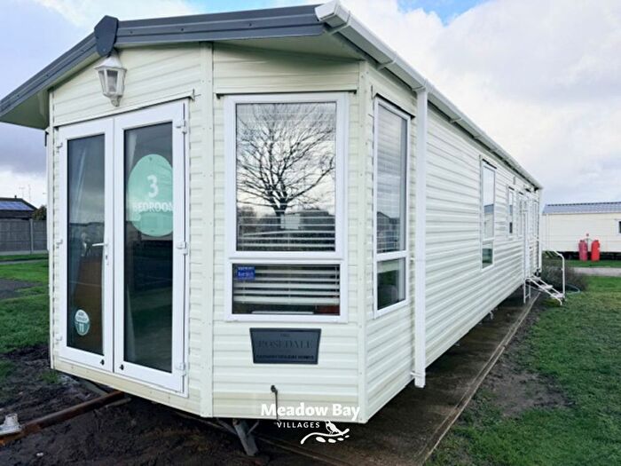 3 Bedroom Park Home For Sale In Plough Road, Minster On Sea, Sheerness, ME12