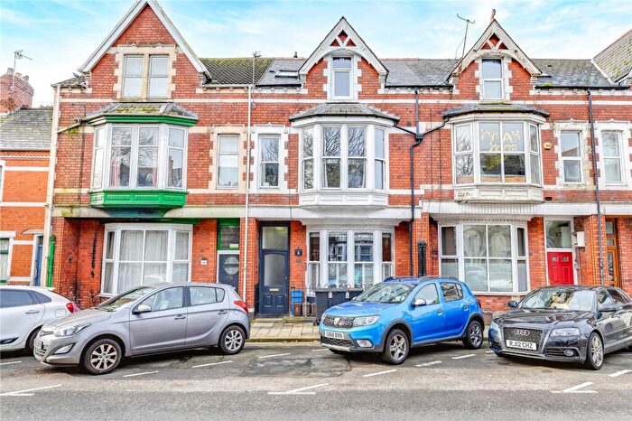 1 Bedroom Apartment For Sale In Pen-Y-Lan Road, Roath, Cardiff, CF24