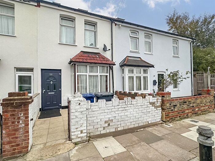 5 Bedroom Terraced House To Rent In Gordon Road, Southall, UB2