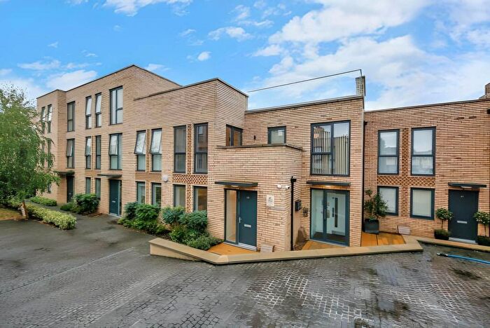 1 Bedroom Flat For Sale In Kempton Mews, East Ham, E6