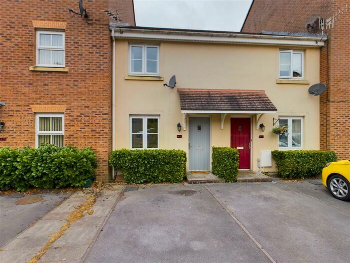 2 Bedroom Property To Rent In Glas Y Gors, Cwmbach, CF44