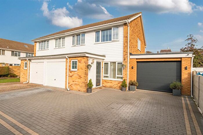 4 Bedroom Semi-Detached House For Sale In Fairthorne Gardens, Alverstoke, Gosport, PO12