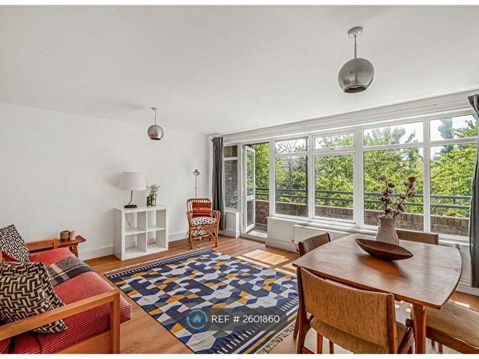 3 Bedroom Maisonette To Rent In Ebenezer Mussel House, London, E2