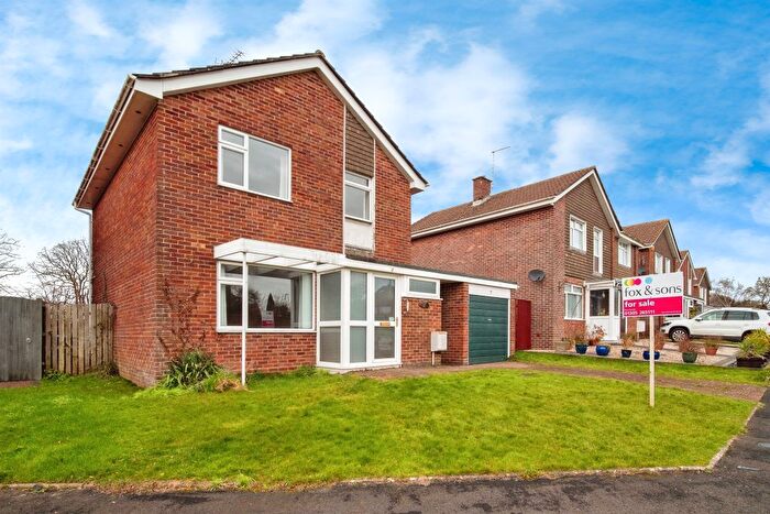 3 Bedroom Detached House For Sale In Farringdon Close, Dorchester, DT1