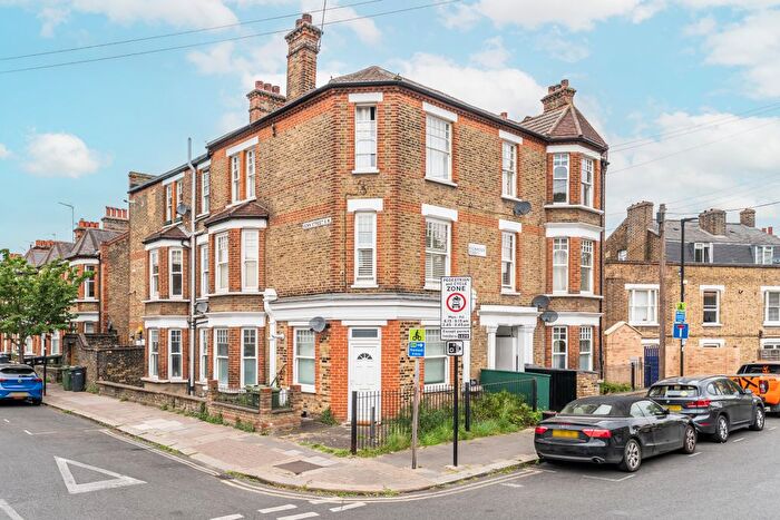 1 Bedroom Flat For Sale In Stonhouse Street, London, SW4
