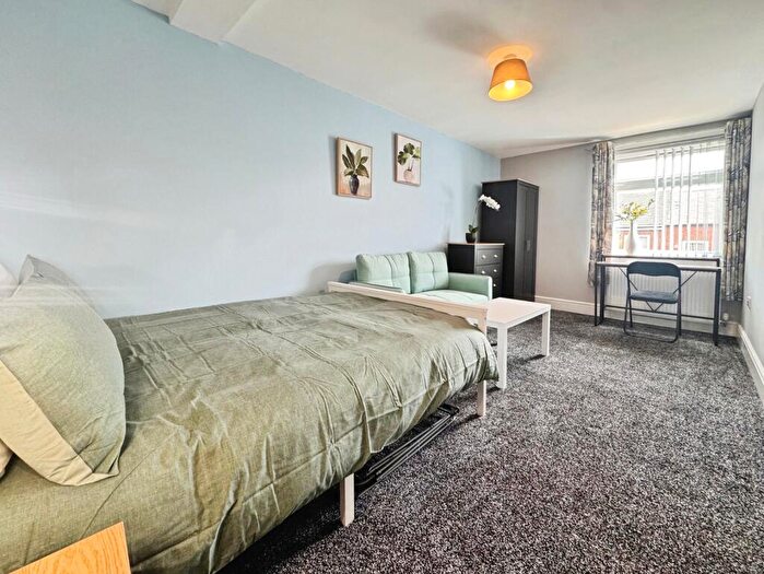 1 Bedroom Terraced House To Rent In Liverpool Road, Eccles, Manchester, Greater Manchester, M30