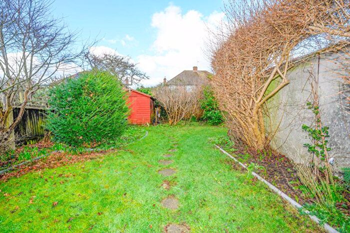 3 Bedroom Detached House For Sale In Wolsey Drive, Walton-On-Thames, KT12