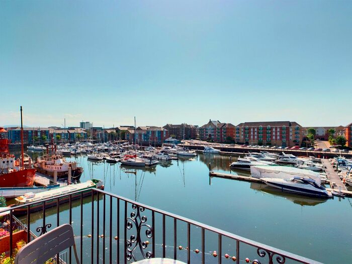 2 Bedroom Flat To Rent In Anchor Court, Victoria Quay, Swansea, SA1