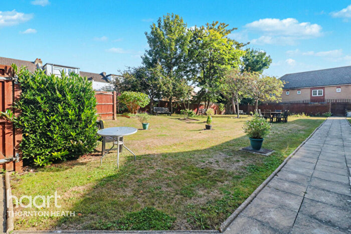 1 Bedroom Character Property For Sale In Sunny Bank, London, SE25