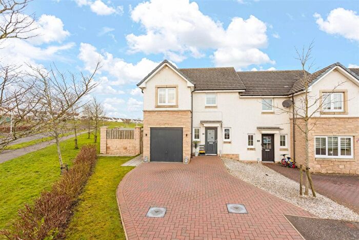 3 Bedroom Semi Detached House For Sale In East Cults Court, Whitburn, EH47