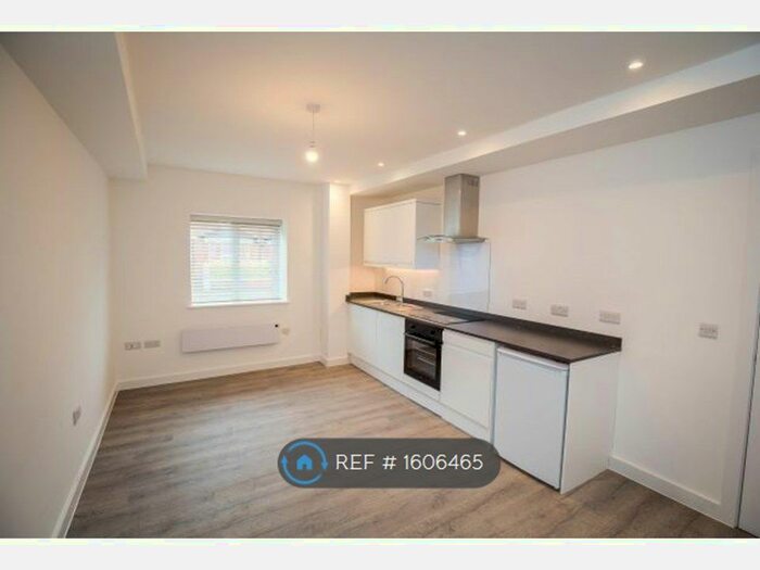 1 Bedroom Flat To Rent In St Mark's Road, Chester, CH4