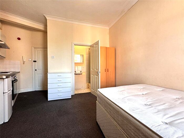 1 Bedroom Property To Rent In High Road, Willesden, NW10