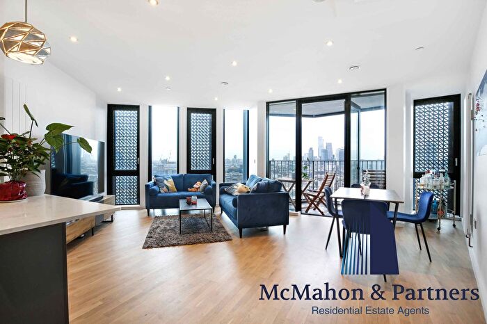 2 Bedroom Flat To Rent In B Newington Causeway, Elephant And Castle, London, SE1