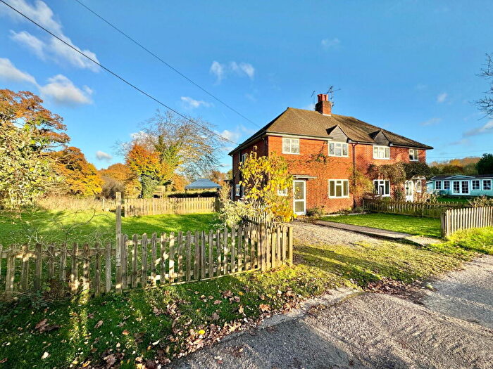 3 Bedroom Semi-Detached House For Sale In Little Bowden Lane, Pangbourne, Reading, RG8
