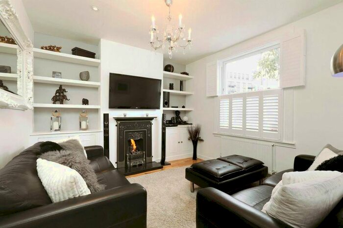 4 Bedroom Terraced House To Rent In Armoury Way, Wandsworth Town, London, SW18