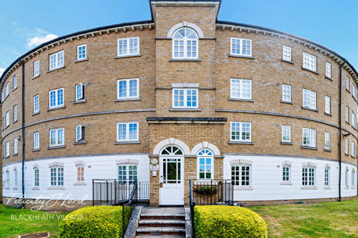 2 Bedroom Flat For Sale In Gilbert Close, London, SE18