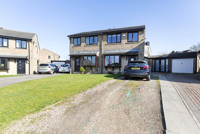 3 Bedroom Semi Detached House For Sale In Battinson Street, Southowram, Halifax, HX3