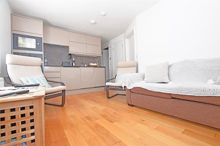 2 Bedroom Maisonette To Rent In Embleton Walk, Hampton, TW12