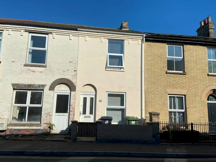 Houses to rent in GorlestononSea, NR31, Norfolk