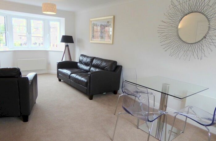 1 Bedroom Flat To Rent In Swan Place, Reading, RG1
